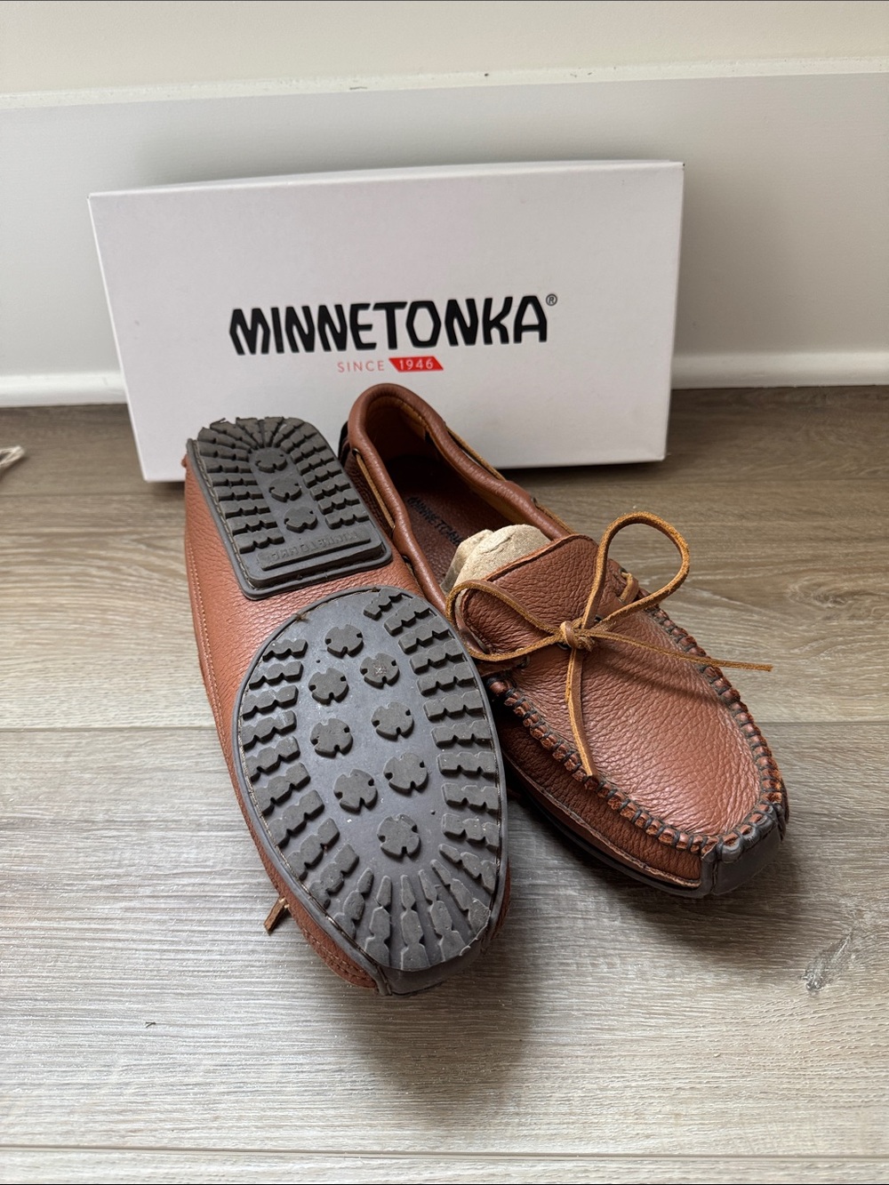 Minnetonka Men's Moosehide Weekender Carmel